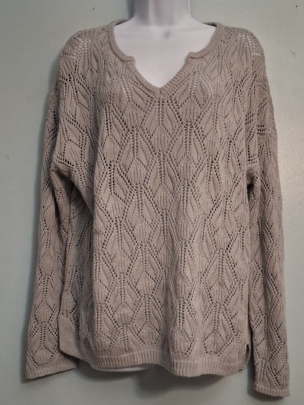 Peace Love World Size Medium Women's Open-knit V-Neck Sweater in Light Gray
